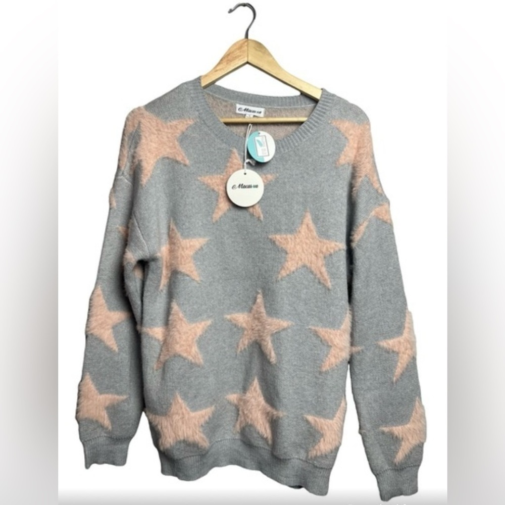 NWT Macaron Oversized Cute Slouchy Fuzzy Star Sweater Gray and Pink Size Small